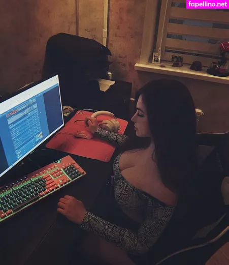 Katerina999cs OnlyFans Thumbnail #mkCvkHyYcv