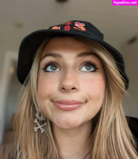 Katerino 1 OnlyFans Thumbnail #BwBulH6UUc