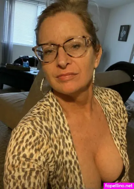 Kateshowsall OnlyFans Thumbnail #7nB0xy9QwR