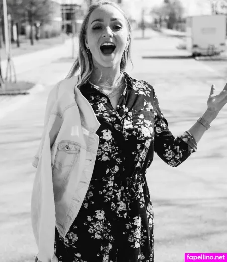 Katharina Kleinfeldt OnlyFans Thumbnail #FuL0u9gmzo