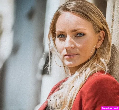 Katharina Kleinfeldt OnlyFans Thumbnail #Lh02dabtIE