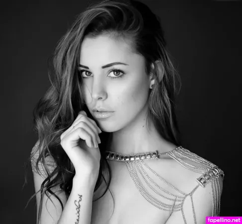 Katharina M OnlyFans Thumbnail #v2X35ZWaee