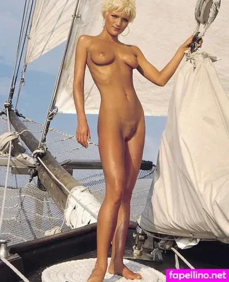 Katharina Munch OnlyFans Thumbnail #1ulAVqFBpa