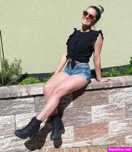 Katharina Weiss OnlyFans Thumbnail #lktMdBtu3P