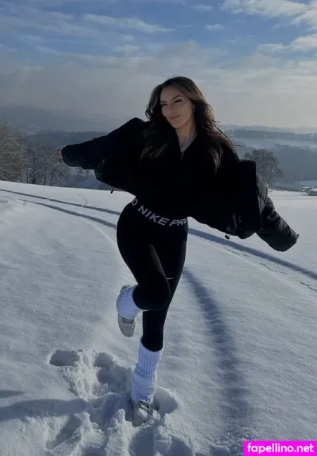 Katharina Xenia OnlyFans Thumbnail #UmWNH2e7oZ