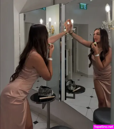 Katharina Xenia OnlyFans Thumbnail #kmgrlW2kMQ