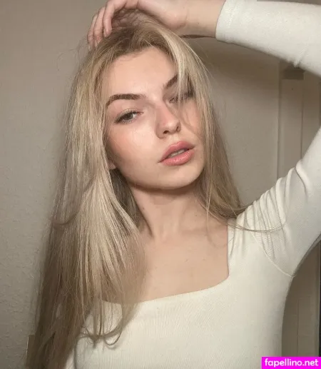 Katherine Markov OnlyFans Thumbnail #VRv5HlZcCD