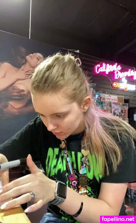 Katherine Means OnlyFans Thumbnail #q4bZQkZpOl