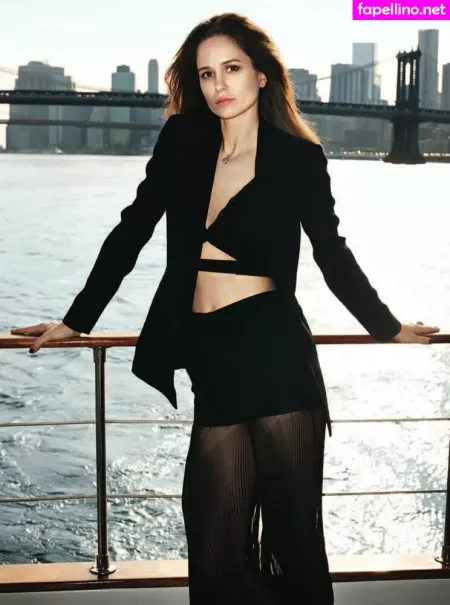 Katherine Waterston OnlyFans Thumbnail #ICwOgvT2Jh
