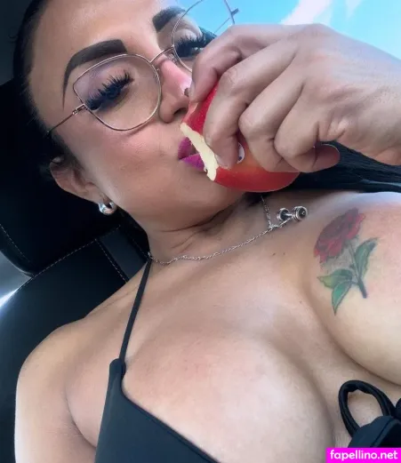 Katherine Zarate OnlyFans Thumbnail #9bCHKMW1ri