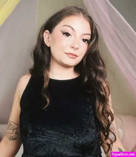 Katherinepine 8 OnlyFans Thumbnail #jb9ZyV4m5g