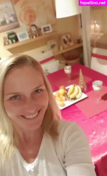 Kathianobilixx OnlyFans Thumbnail #4xZZMLsHQn