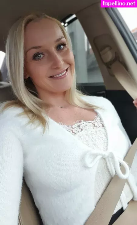 Kathianobilixx OnlyFans Thumbnail #CgnxrRB40n