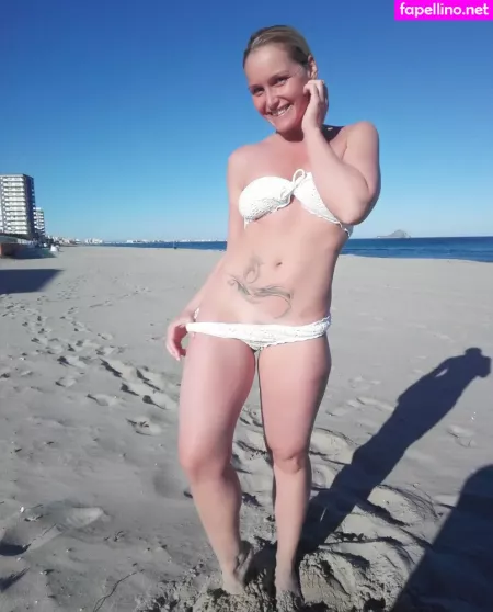 Kathianobilixx OnlyFans Thumbnail #J9H9QXZYNz