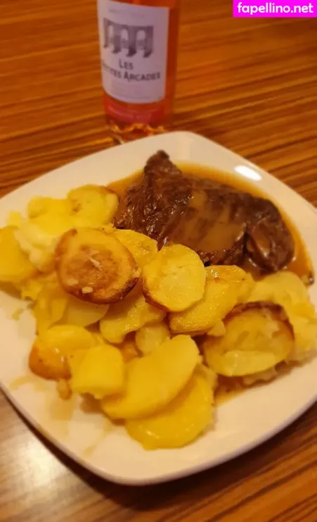 Kathianobilixx OnlyFans Thumbnail #OvfHnTymYj