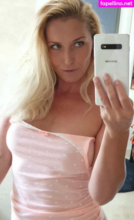 Kathianobilixx OnlyFans Thumbnail #Za3tuEJp4j