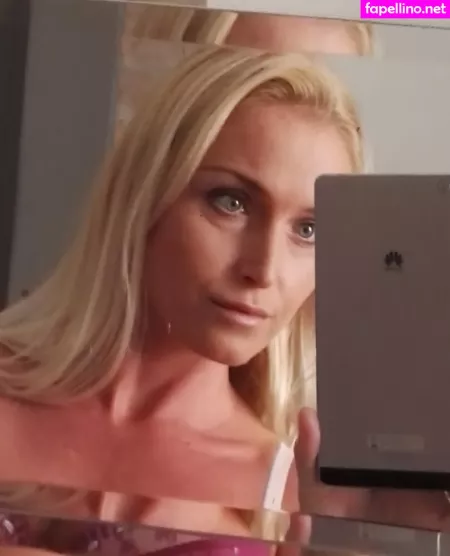 Kathianobilixx OnlyFans Thumbnail #ZtLr5gg8jr