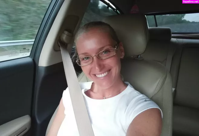 Kathianobilixx OnlyFans Thumbnail #a99pupN0kY