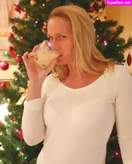 Kathianobilixx OnlyFans Thumbnail #t2f7VP2dyC