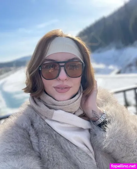 Kathleen Pradovsky OnlyFans Thumbnail #p0kABkZz62