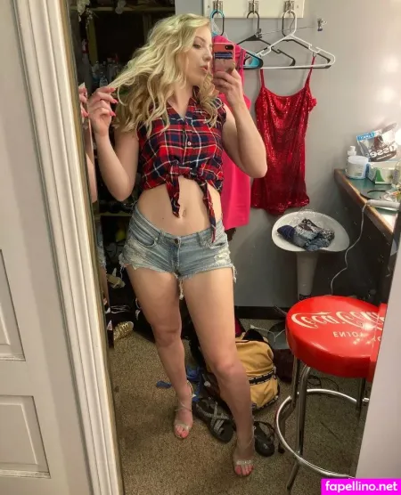 Kathobbs OnlyFans Thumbnail #LpbkVt7BBK