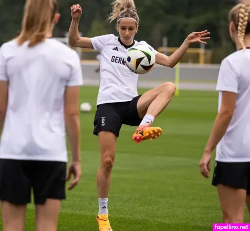 Kathrin Hendrich OnlyFans Thumbnail #tTxFCX1fKo