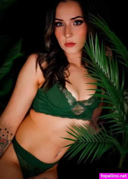 Kathrine Simons OnlyFans Thumbnail #RaVCzQgsjf