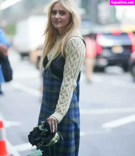 Kathryn Newton OnlyFans Thumbnail #9yEKpkE5NX