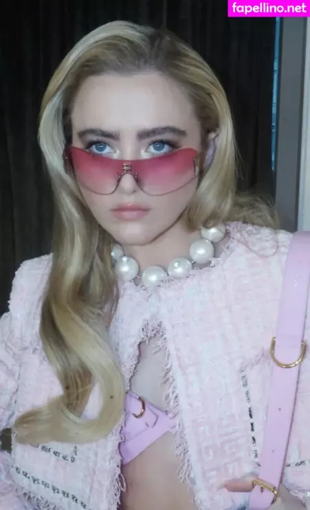 Kathryn Newton OnlyFans Thumbnail #AP0EJyBils