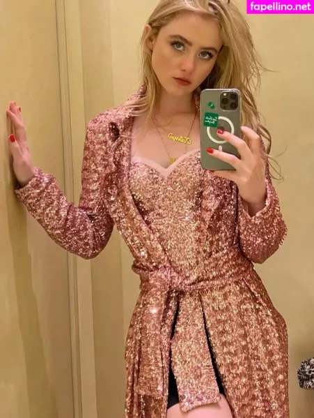 Kathryn Newton OnlyFans Thumbnail #TCbFfk4Xpb