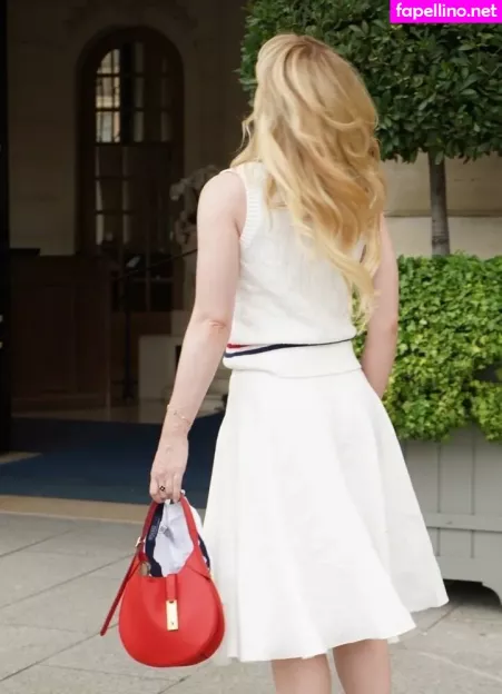 Kathryn Newton OnlyFans Thumbnail #U9kFsMXVBc