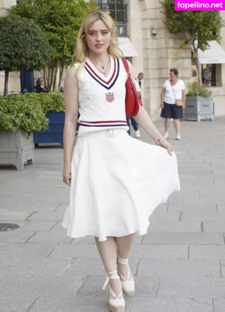 Kathryn Newton OnlyFans Thumbnail #Ya2xe6RknA