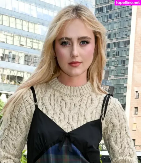 Kathryn Newton OnlyFans Thumbnail #gDRICCWkbq