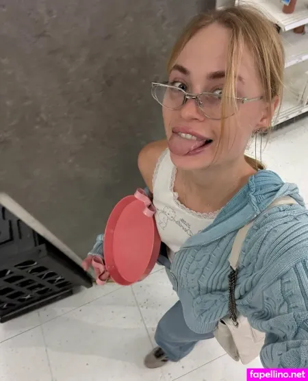 Kathrynn OnlyFans Thumbnail #N8l0mN0ouy