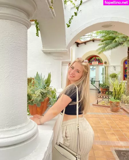Katia A OnlyFans Thumbnail #ikdM9ZZtFW