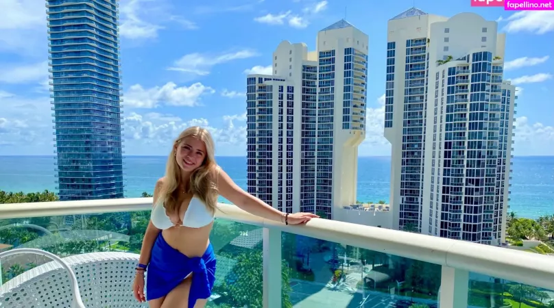 Katia A OnlyFans Thumbnail #wjtIGhXgdc