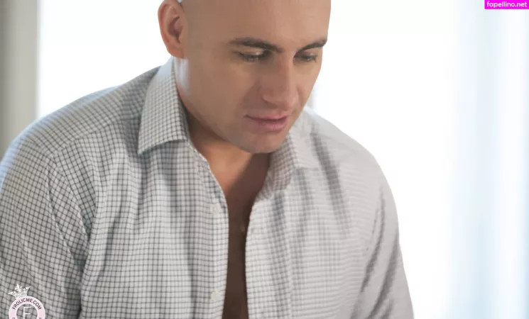 Katie Gold OnlyFans Thumbnail #5SrbMIkmww