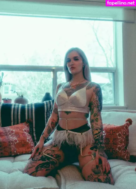 Katie Hollow OnlyFans Thumbnail #GB0zfYWYh3