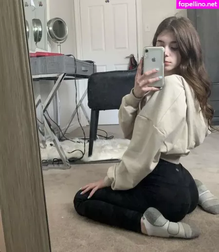 Katie Isnor OnlyFans Thumbnail #IgzvMPZsef