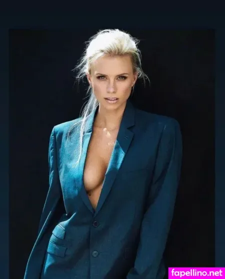 Katie Kearney OnlyFans Thumbnail #aexmgZE7ww