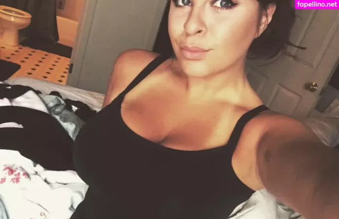 Katie Larowe OnlyFans Thumbnail #0jzTcNcuYT