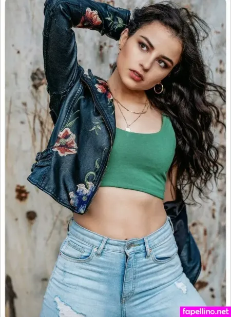 Katie Sarife OnlyFans Thumbnail #w6ScWrev8L