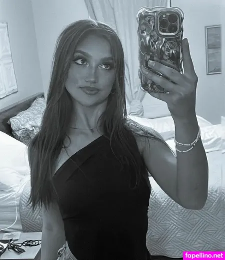 Katie Thompson OnlyFans Thumbnail #CLEdmbvkpU