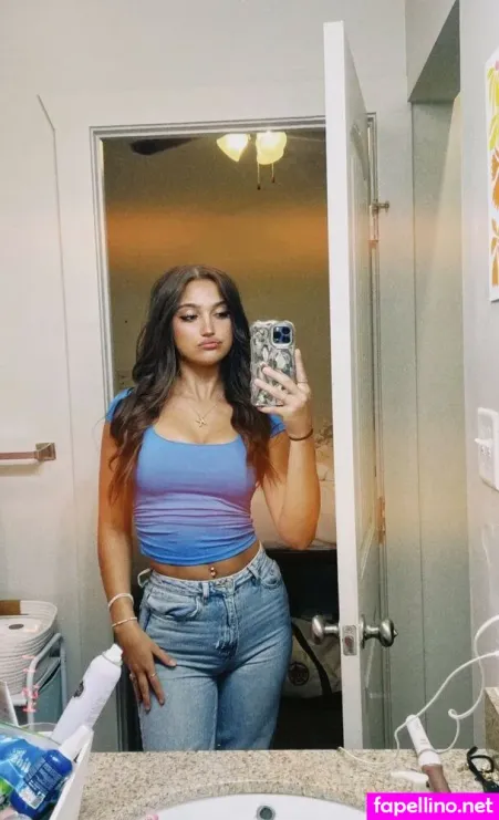 Katie Thompson OnlyFans Thumbnail #NEdOPm5uCd