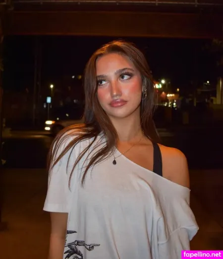 Katie Thompson OnlyFans Thumbnail #SUEG64cfqy