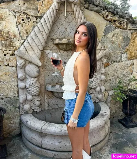 Katie Thompson OnlyFans Thumbnail #qT9wxUVcOv