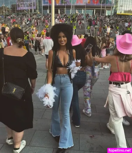 Katie Wilson OnlyFans Thumbnail #t9YVmCAK8c