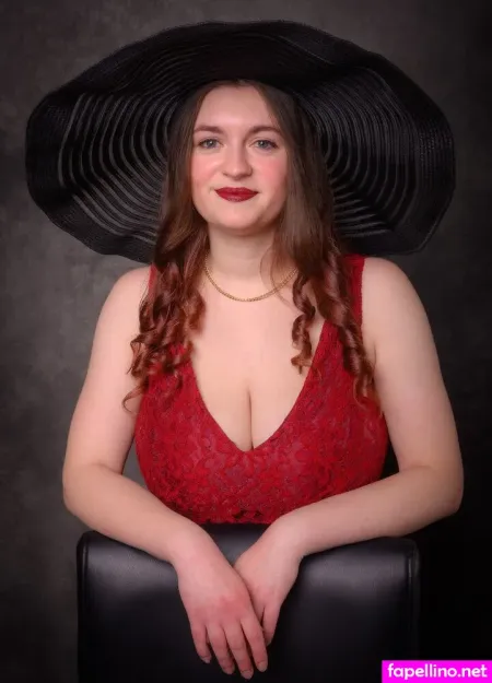 Katie946 OnlyFans Thumbnail #2lxINrOf4J