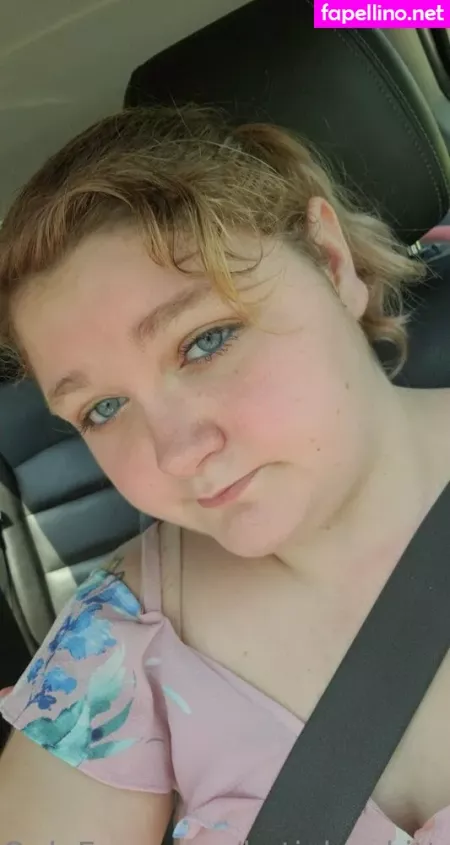 Katiebugkitty122 OnlyFans Thumbnail #1iJHaiJlbn