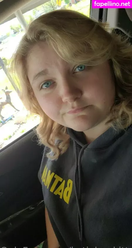 Katiebugkitty122 OnlyFans Thumbnail #WhVN9ChBdi